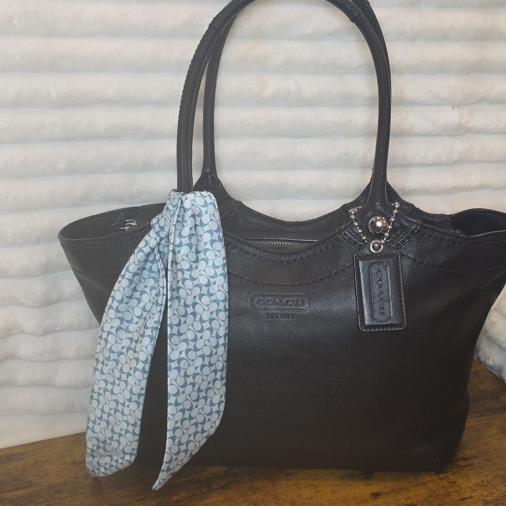 Coach Legacy Bleeker 2009 #14383 Excellent Condition 🎁 Teal Scarf Included